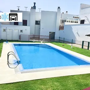 Atico Premium Conil Con 2 Terrazas, Garaje, Piscina, Aire Ac Y Wifi -solo Familias Y Parejas- Conil De La Frontera